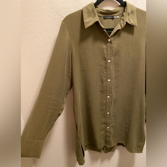 Natori Green Sanded Twill Long Sleeve Button Front Tunic Size S - Picture 6 of 8